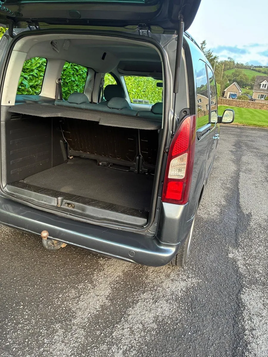 Image 4 of 8