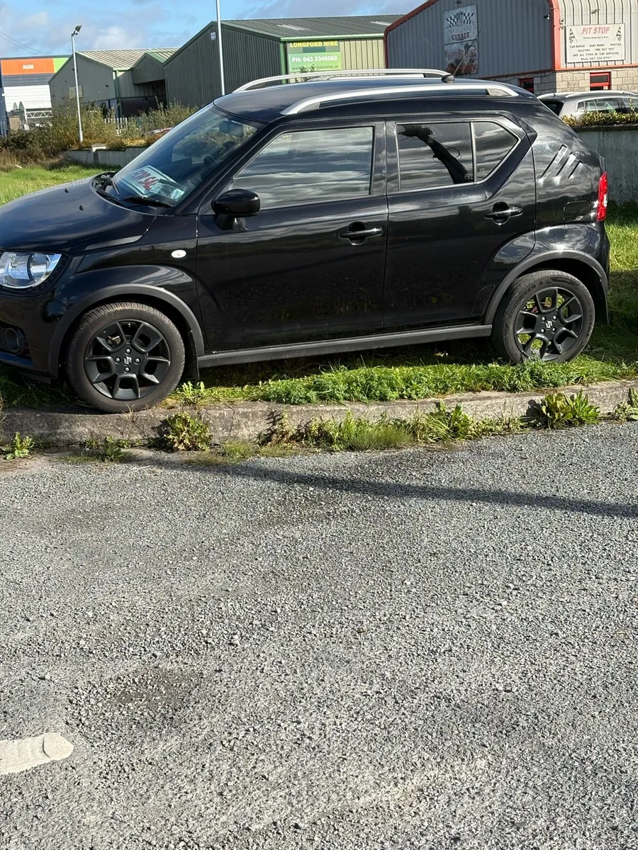 Image 3 of 10