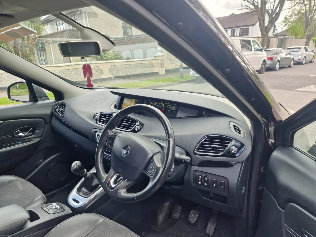 Image 2 of 10