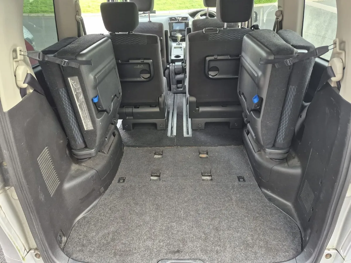 Image 3 of 10