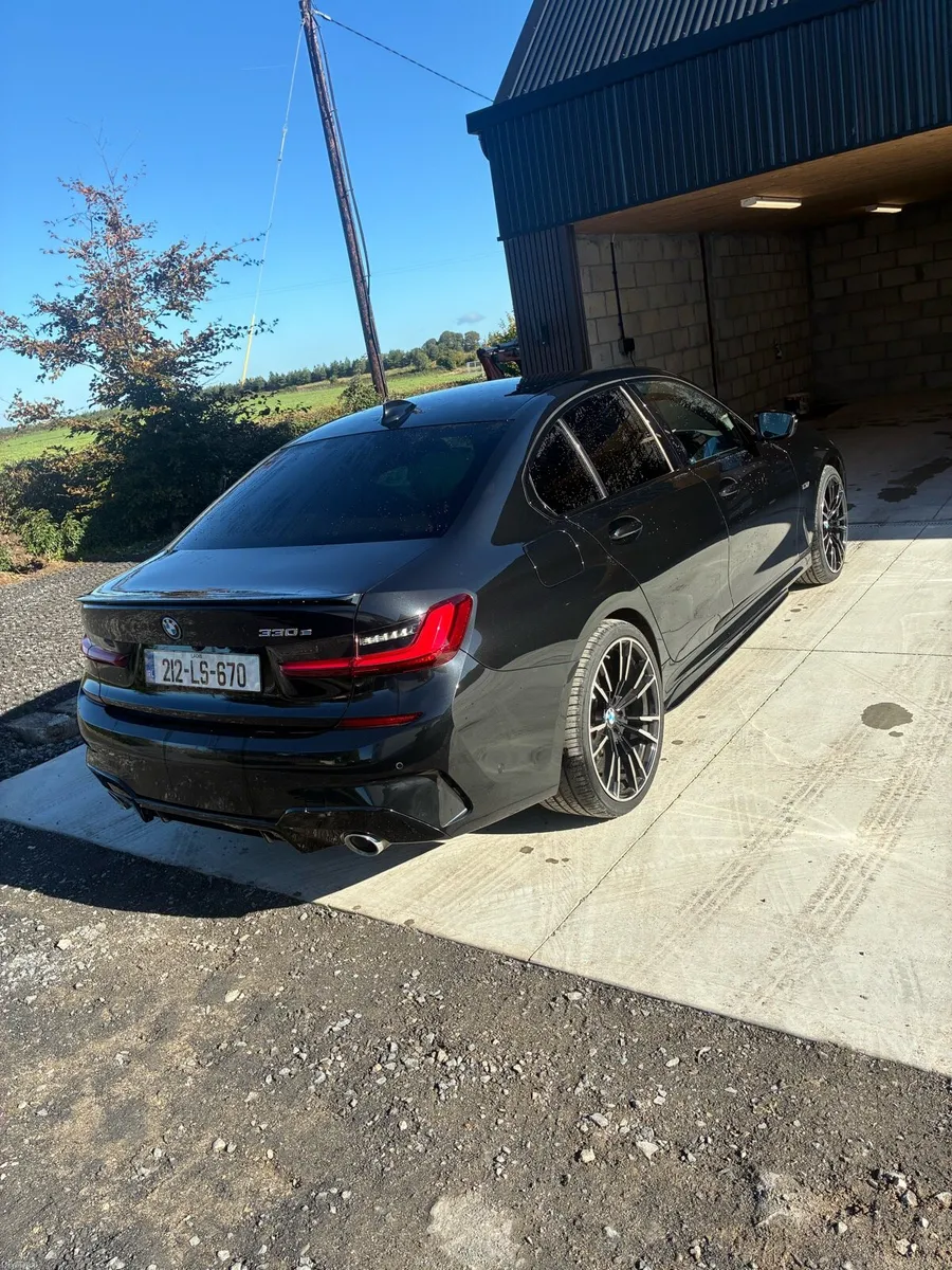 Image 3 of 6