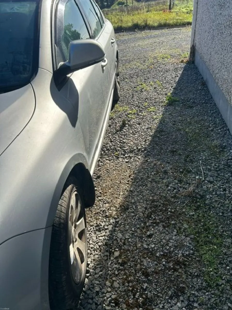 Image 2 of 7