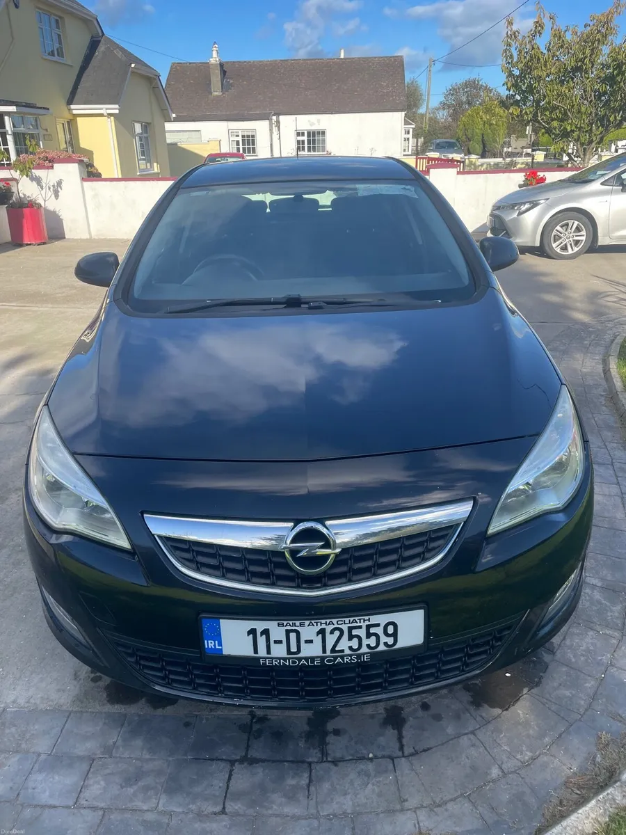 Image 4 of 12