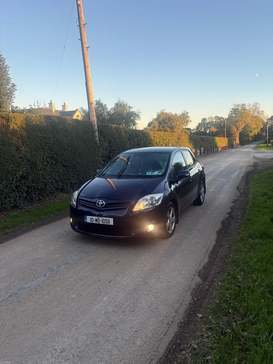 Image 2 of 10