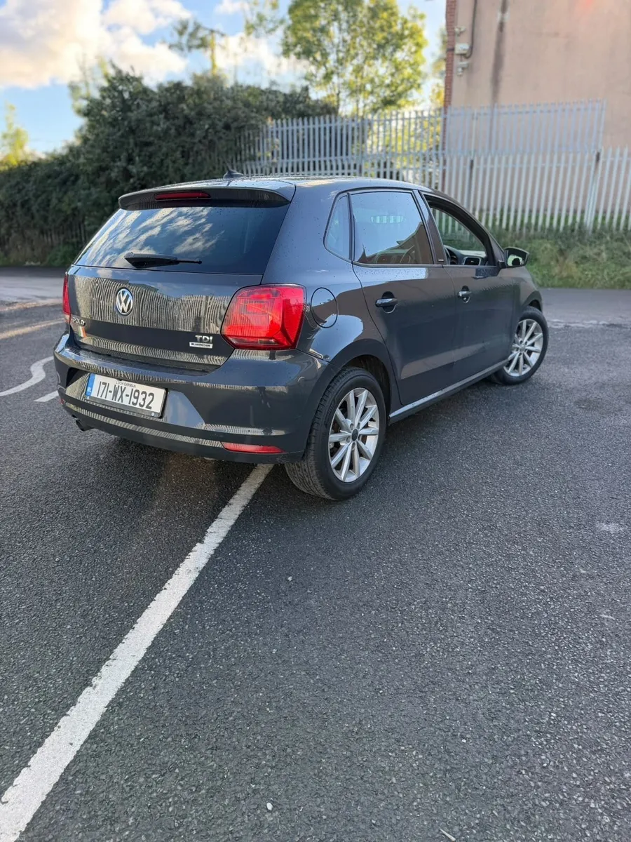 Image 2 of 8