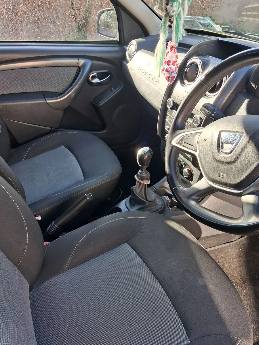 Image 4 of 5