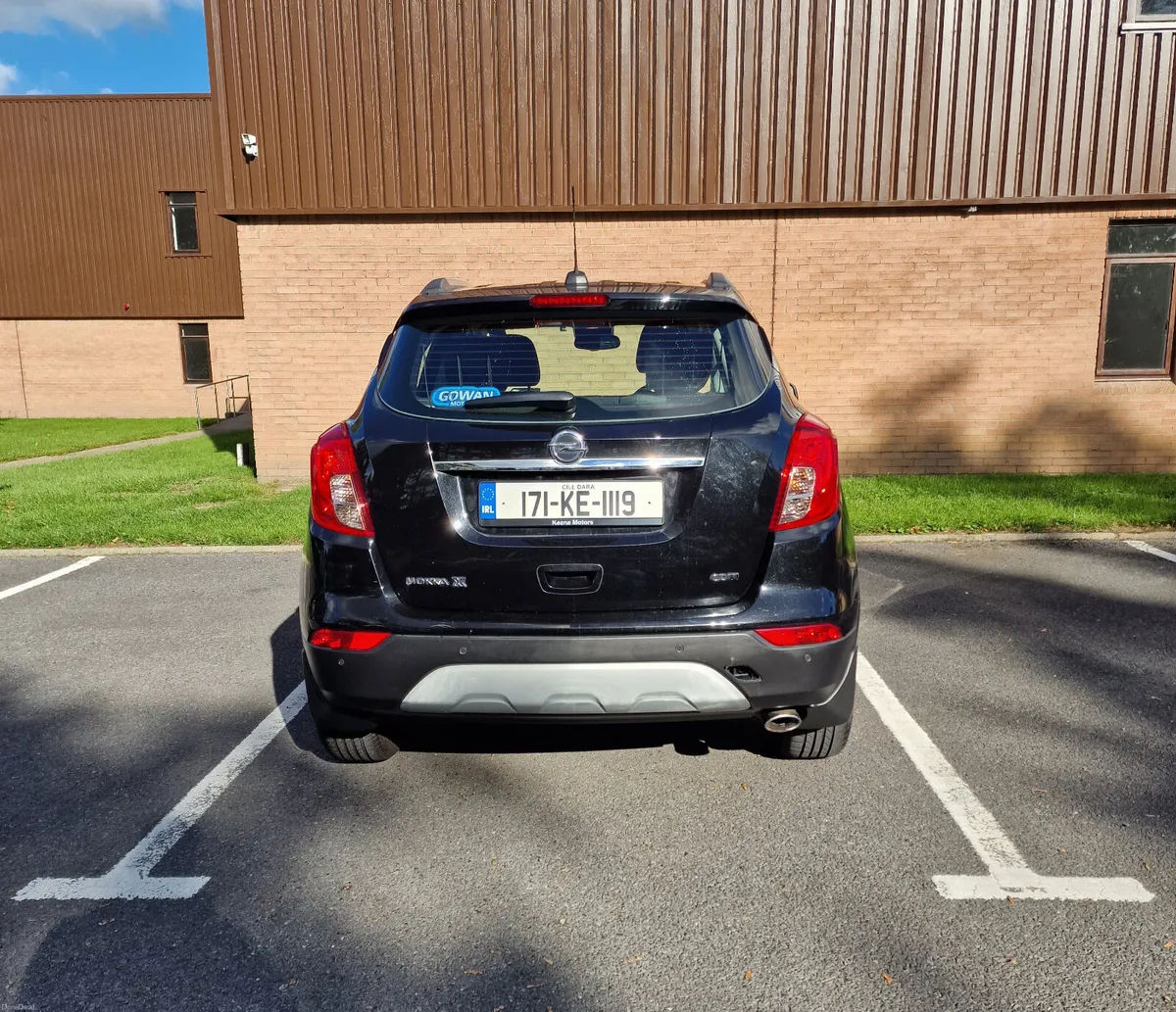 Image 5 of 11