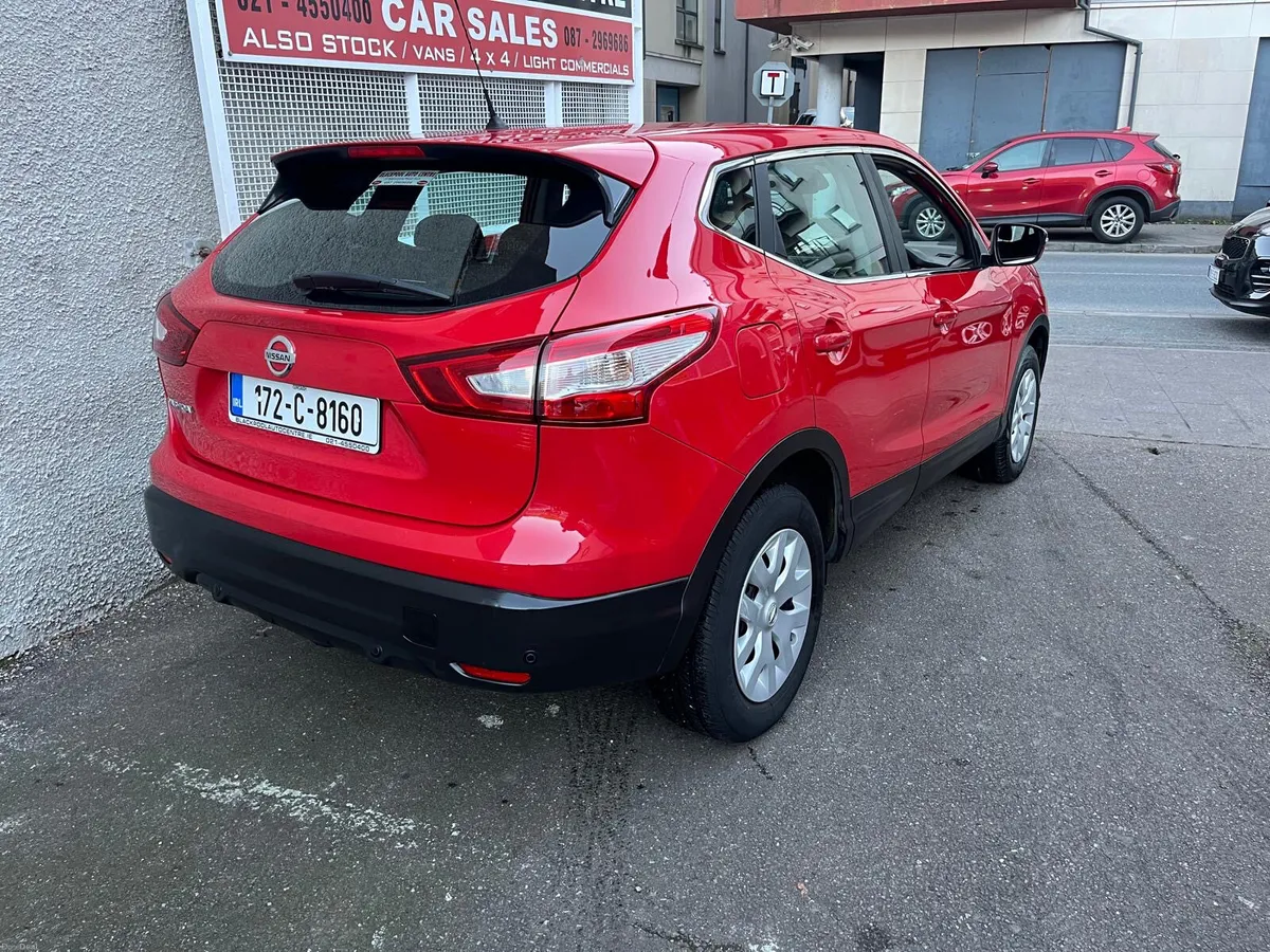Image 4 of 25