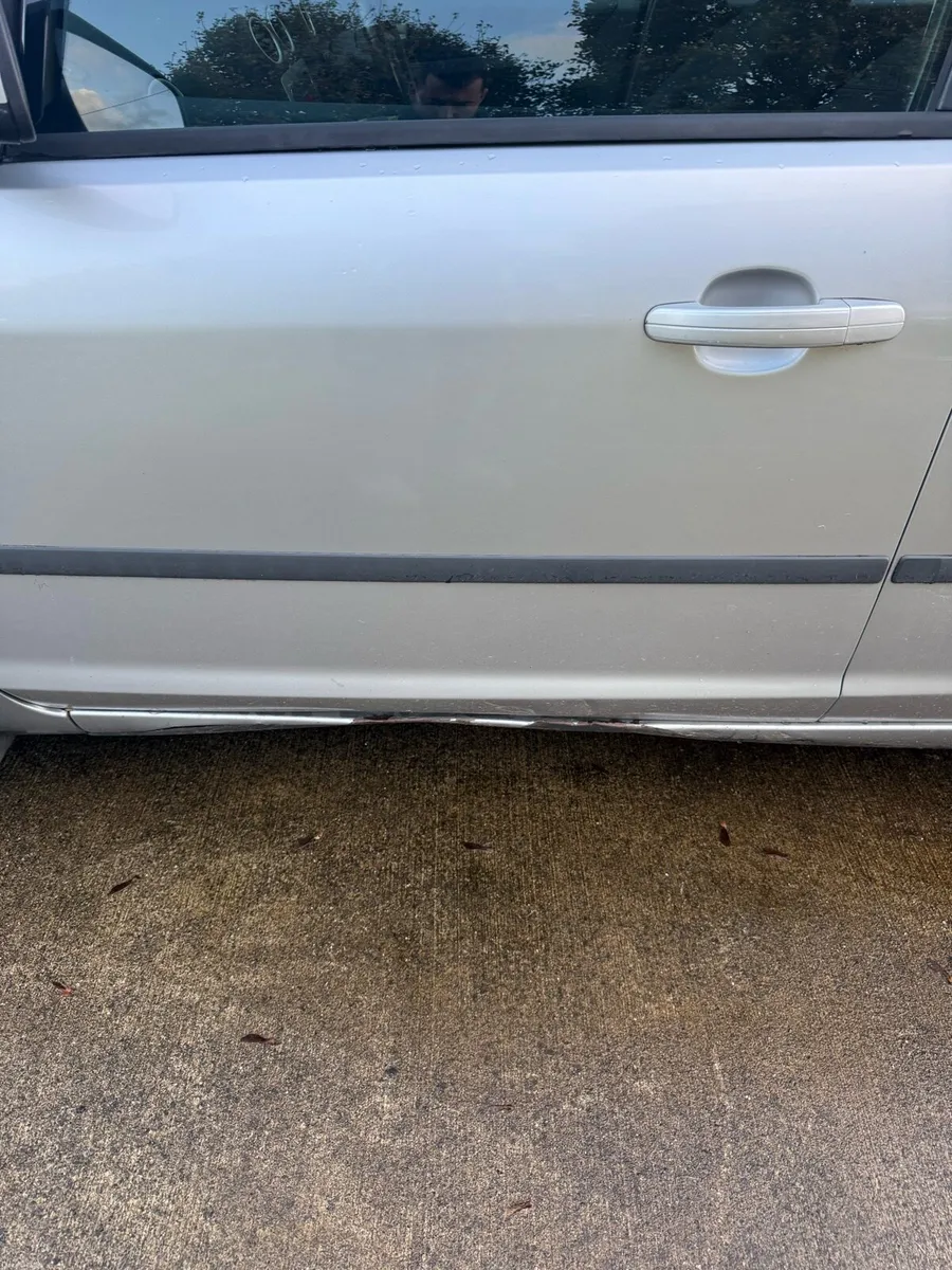 Image 4 of 10