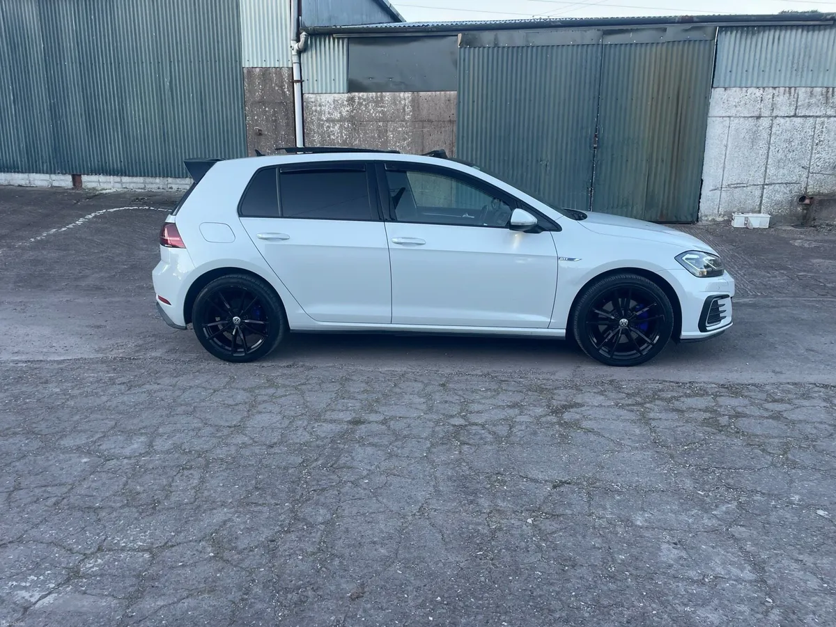 Image 2 of 20