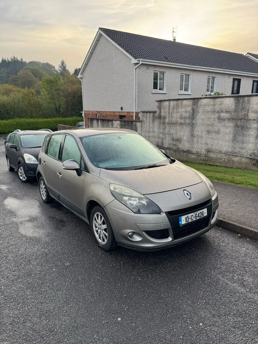 Image 2 of 10