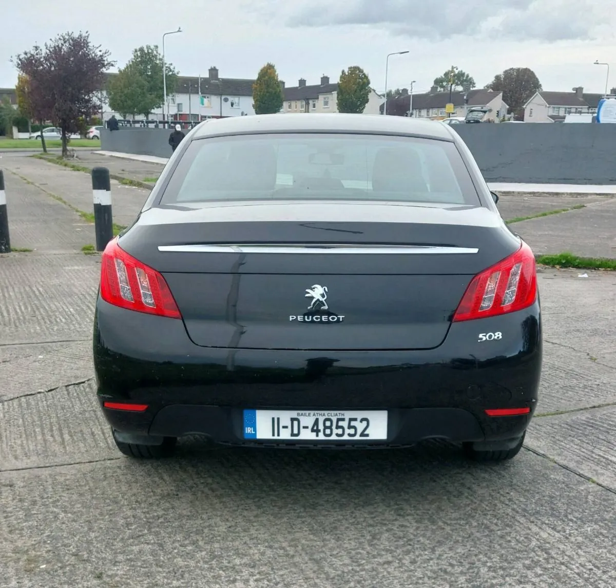 Image 4 of 8