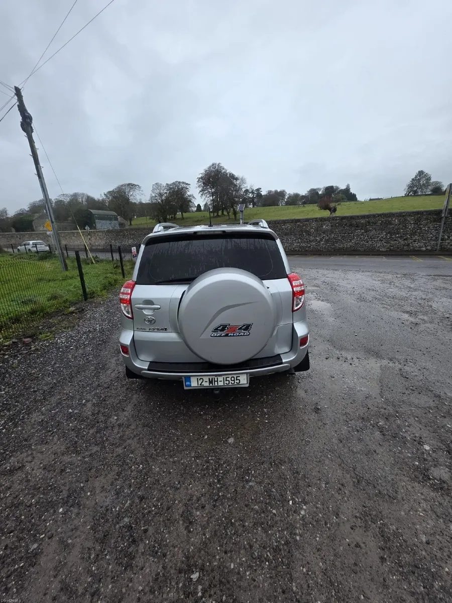 Image 4 of 8