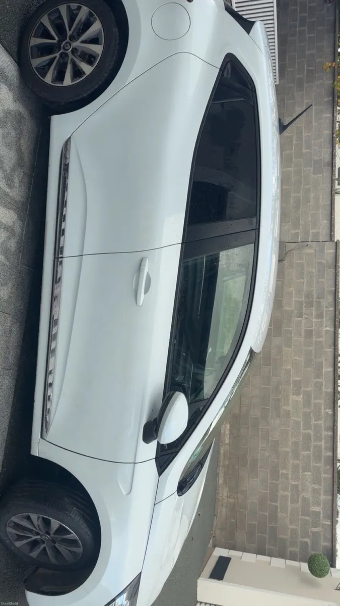 Image 2 of 8