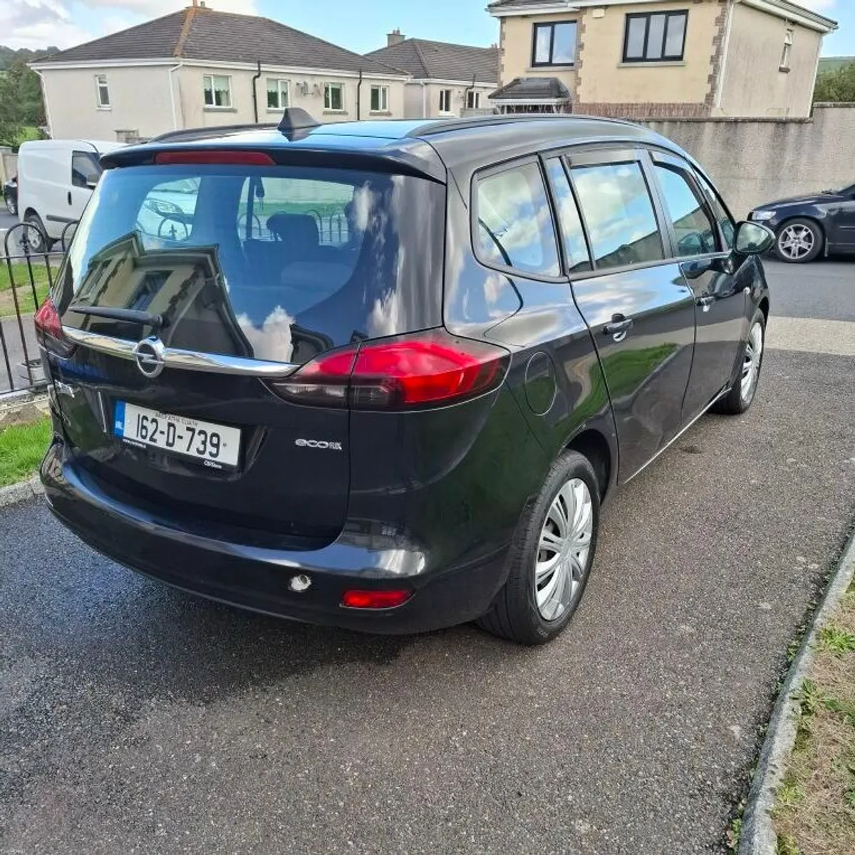 Image 2 of 10