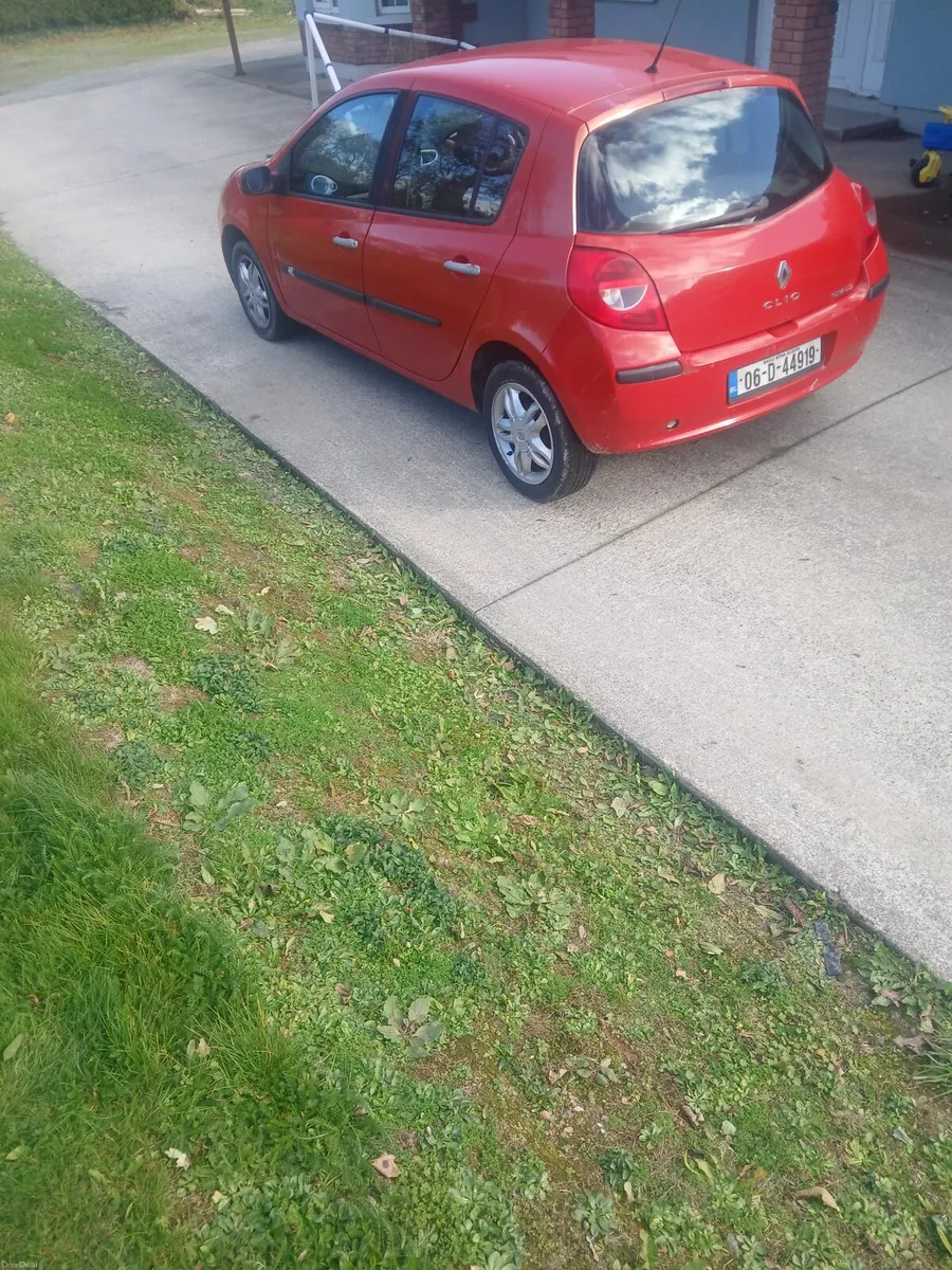 Image 2 of 8
