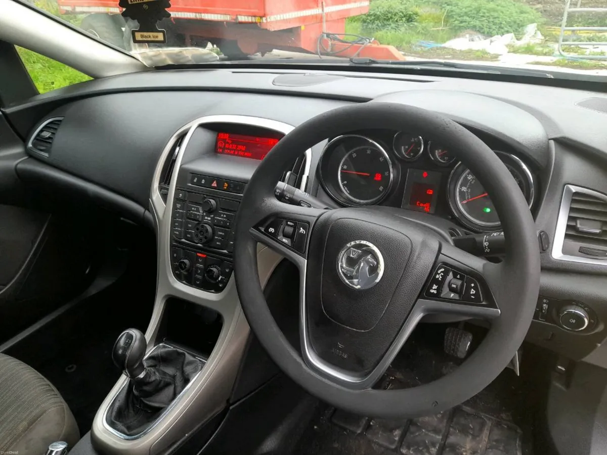 Image 4 of 6