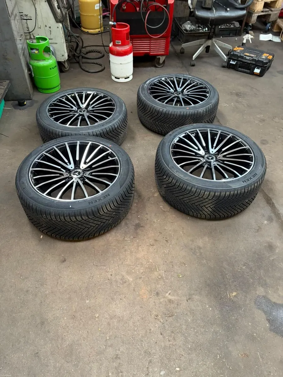 Image 2 of 20