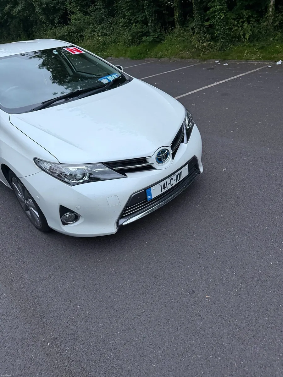 Image 2 of 10