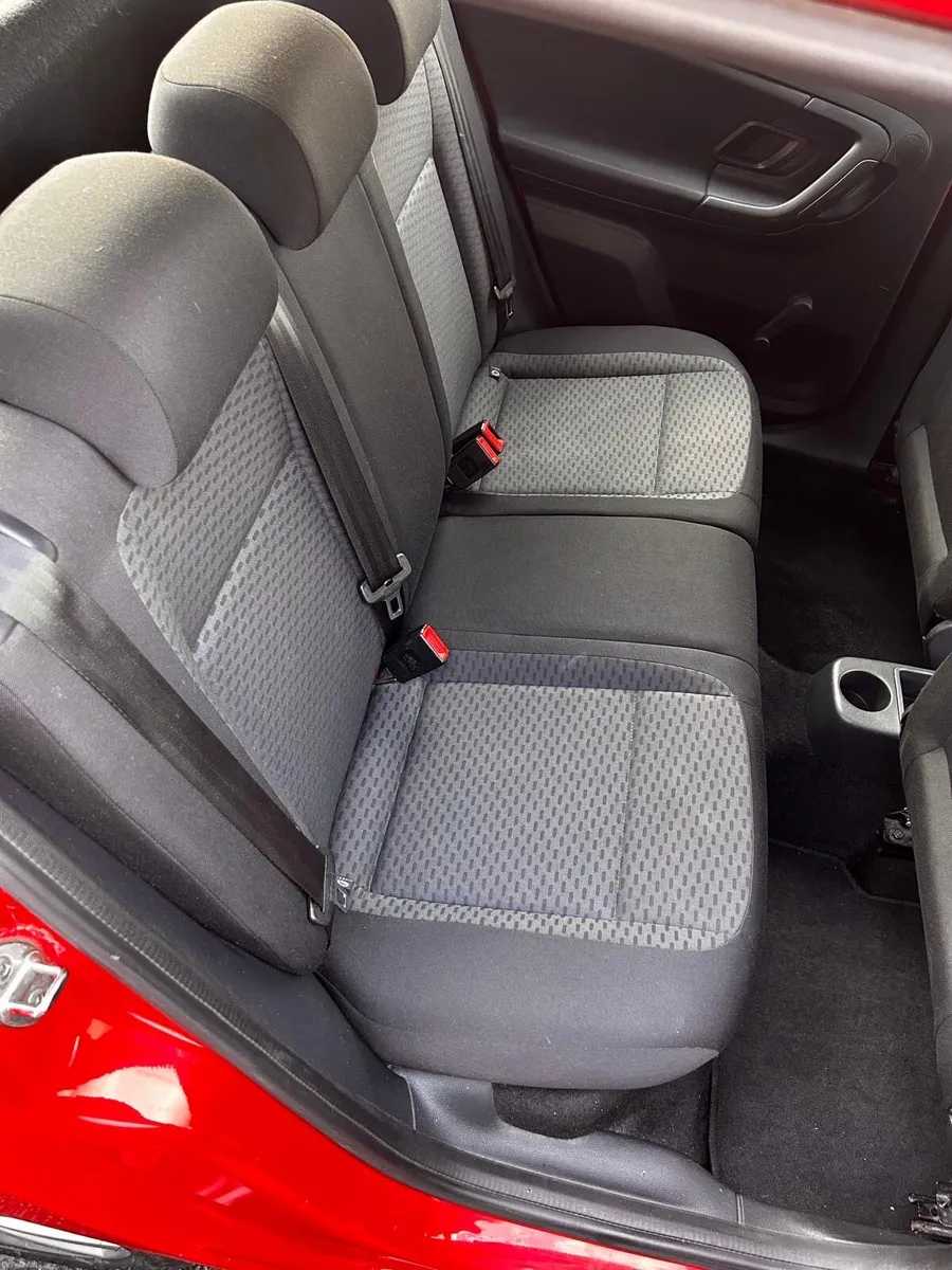 Image 6 of 7