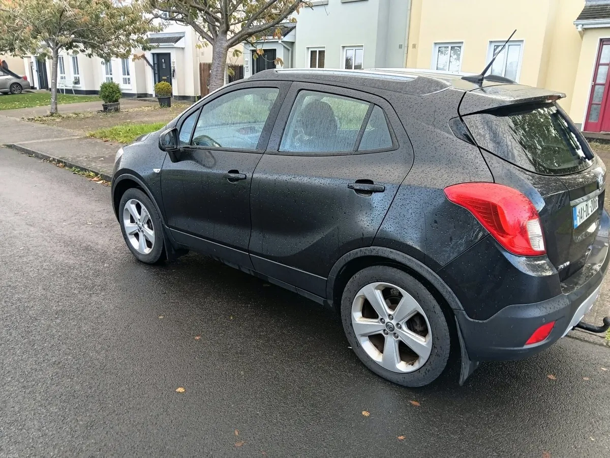 Image 2 of 10