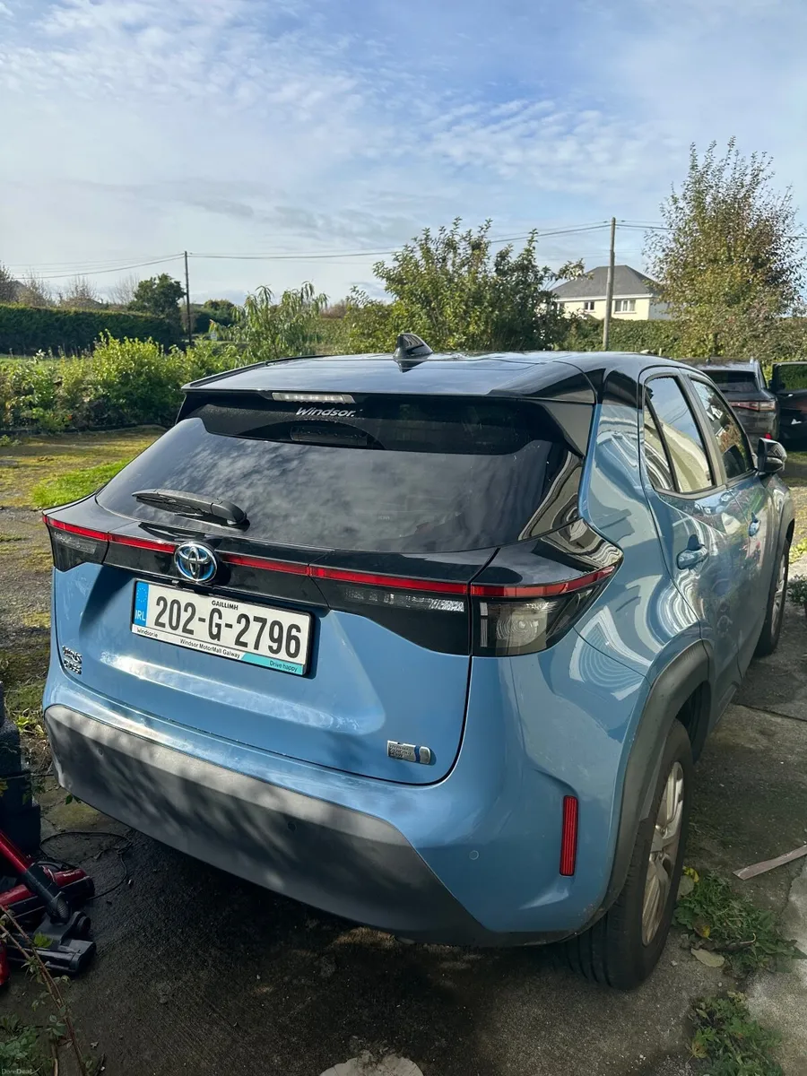Image 1 of 6