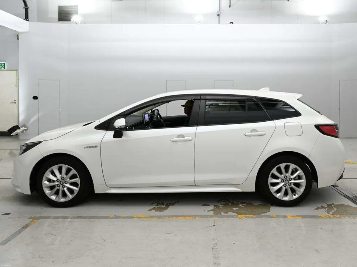 Image 3 of 4
