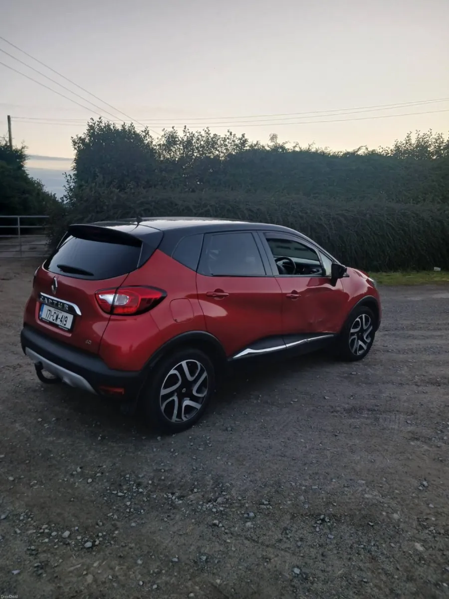 Image 3 of 10