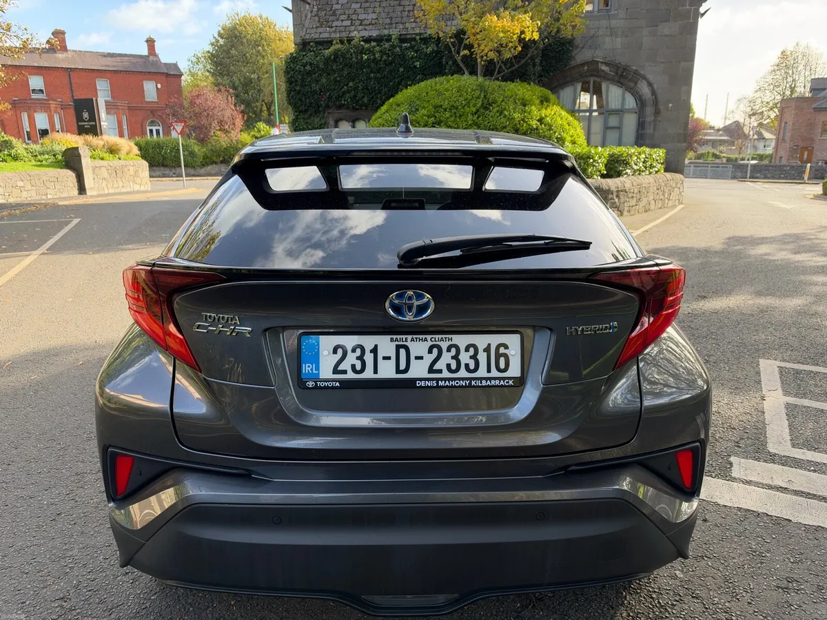 Image 4 of 19