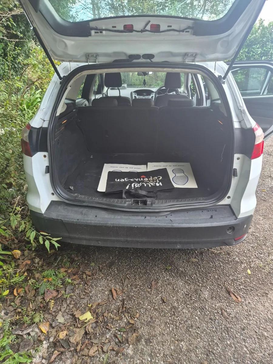 Image 2 of 7