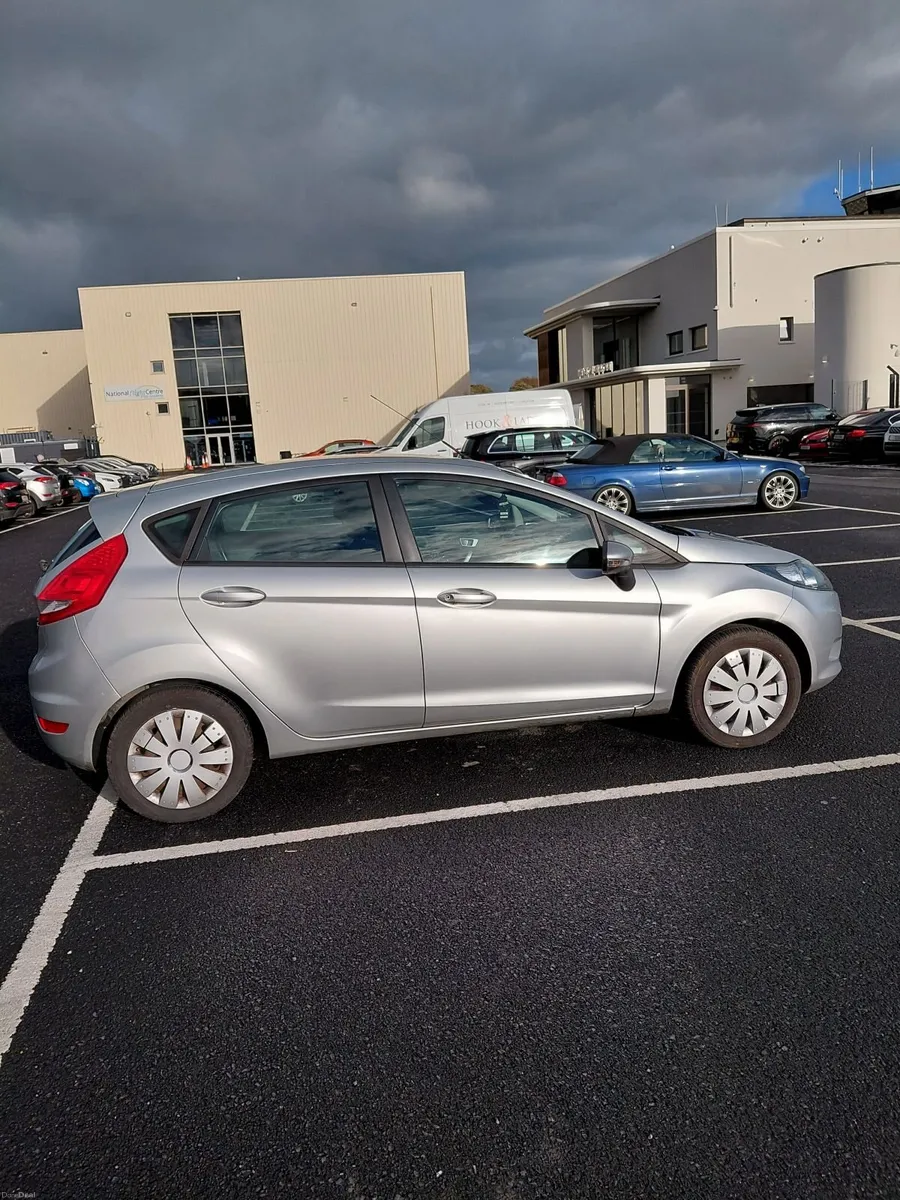 Image 4 of 18