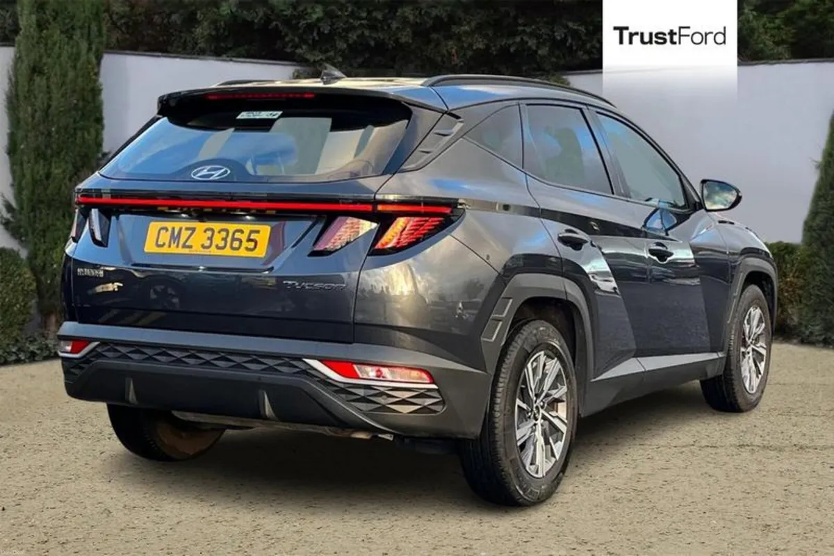 Image 4 of 40