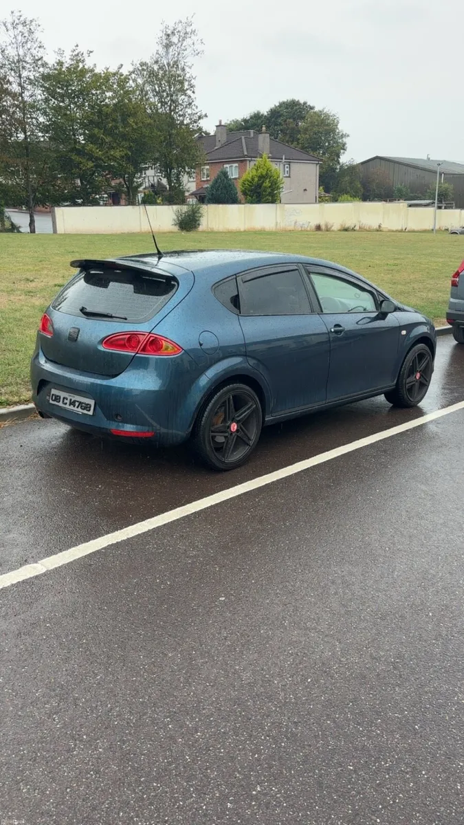 Image 2 of 6