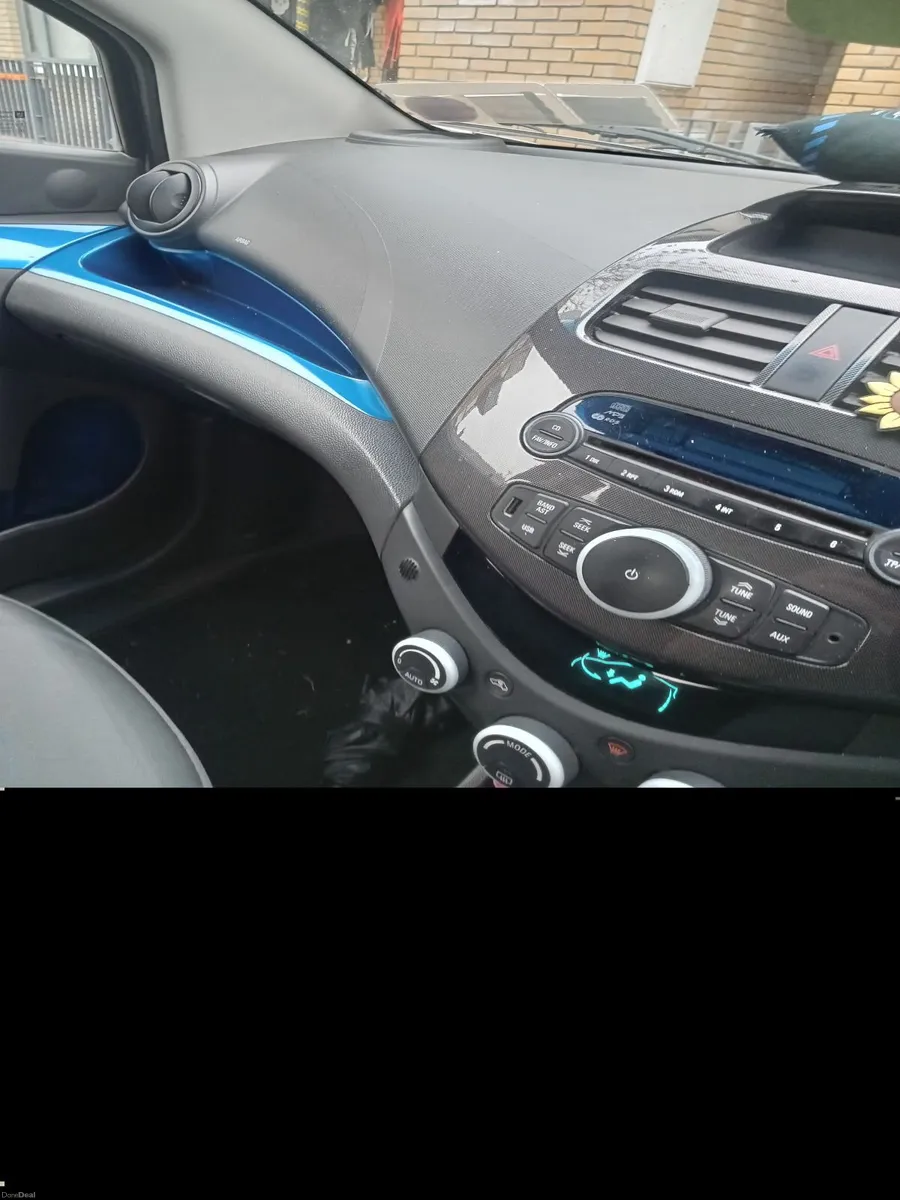 Image 4 of 6