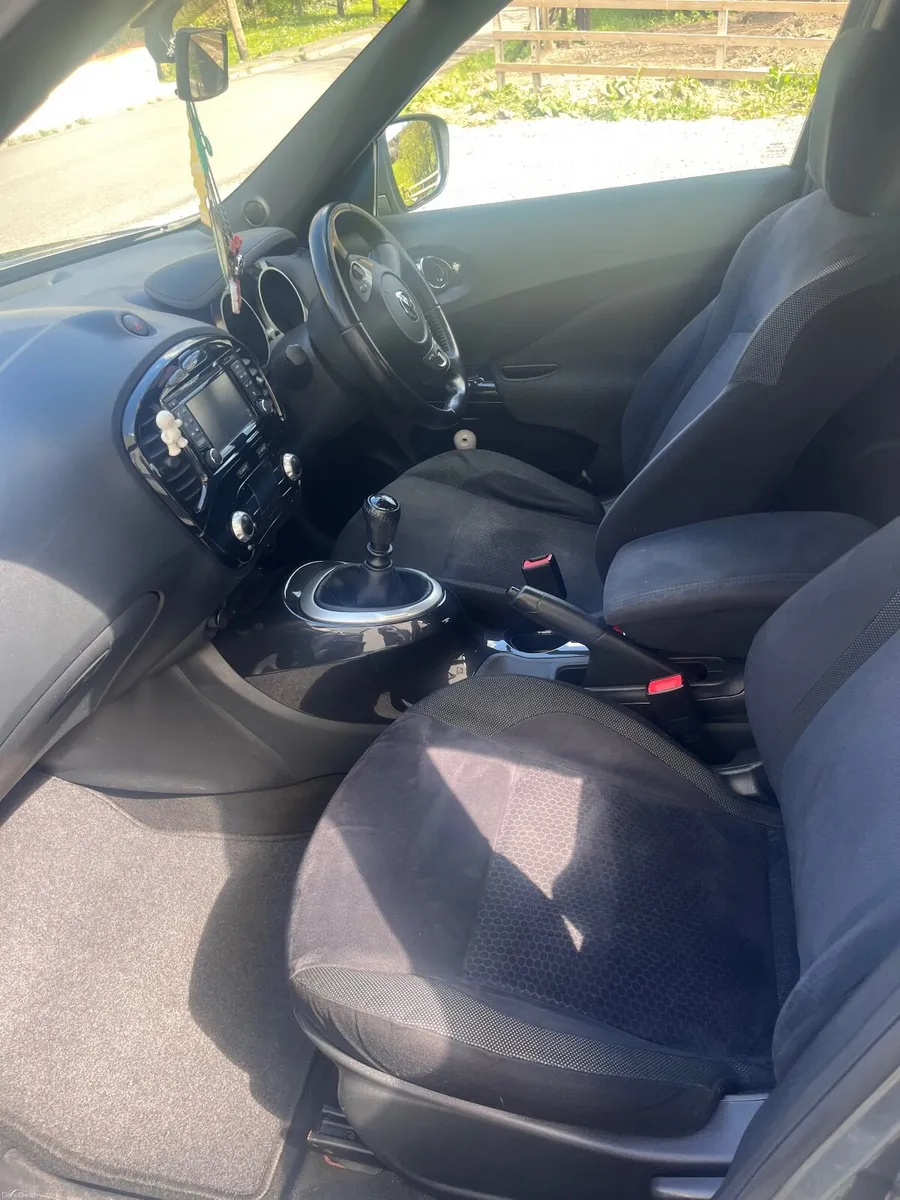 Image 4 of 8