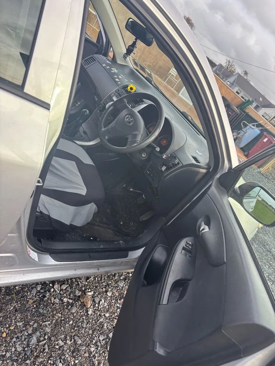 Image 4 of 10
