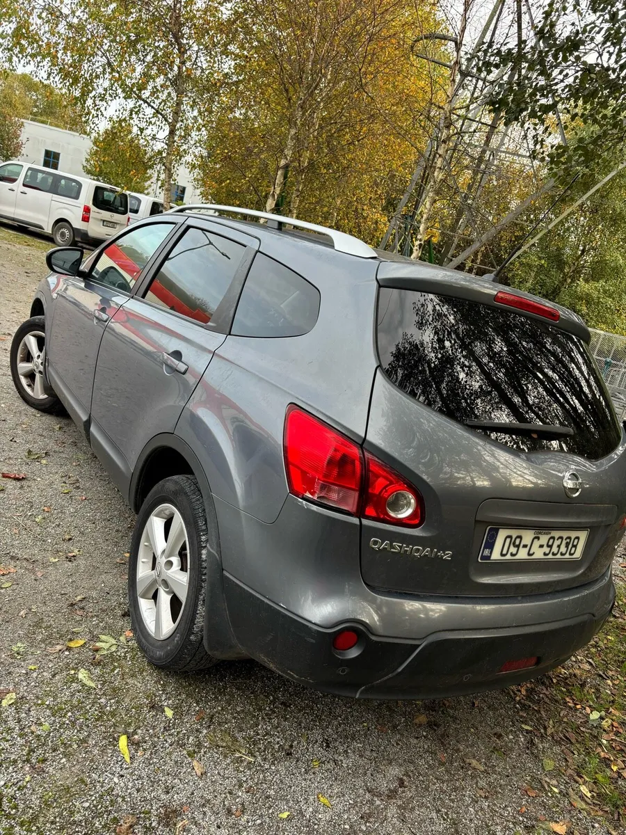 Image 2 of 10