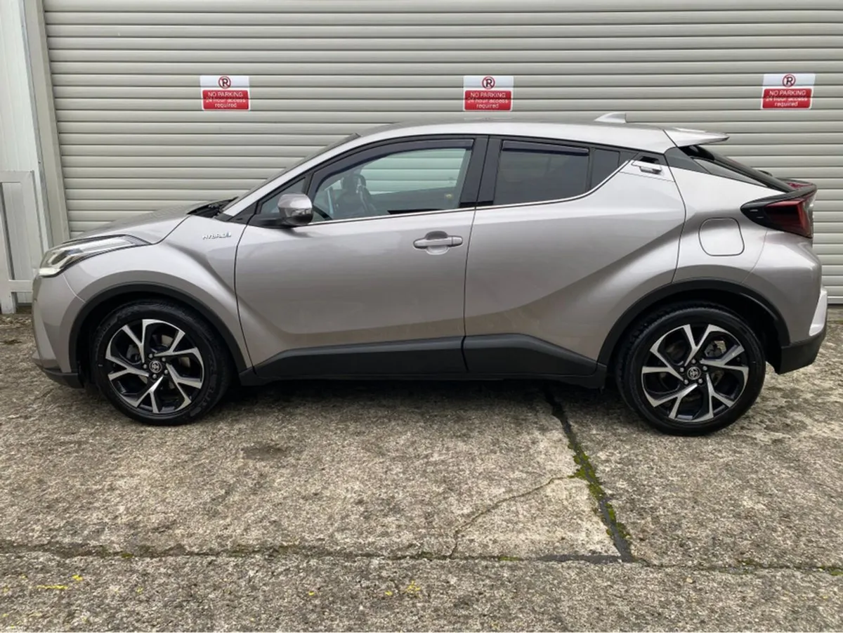 Image 3 of 25