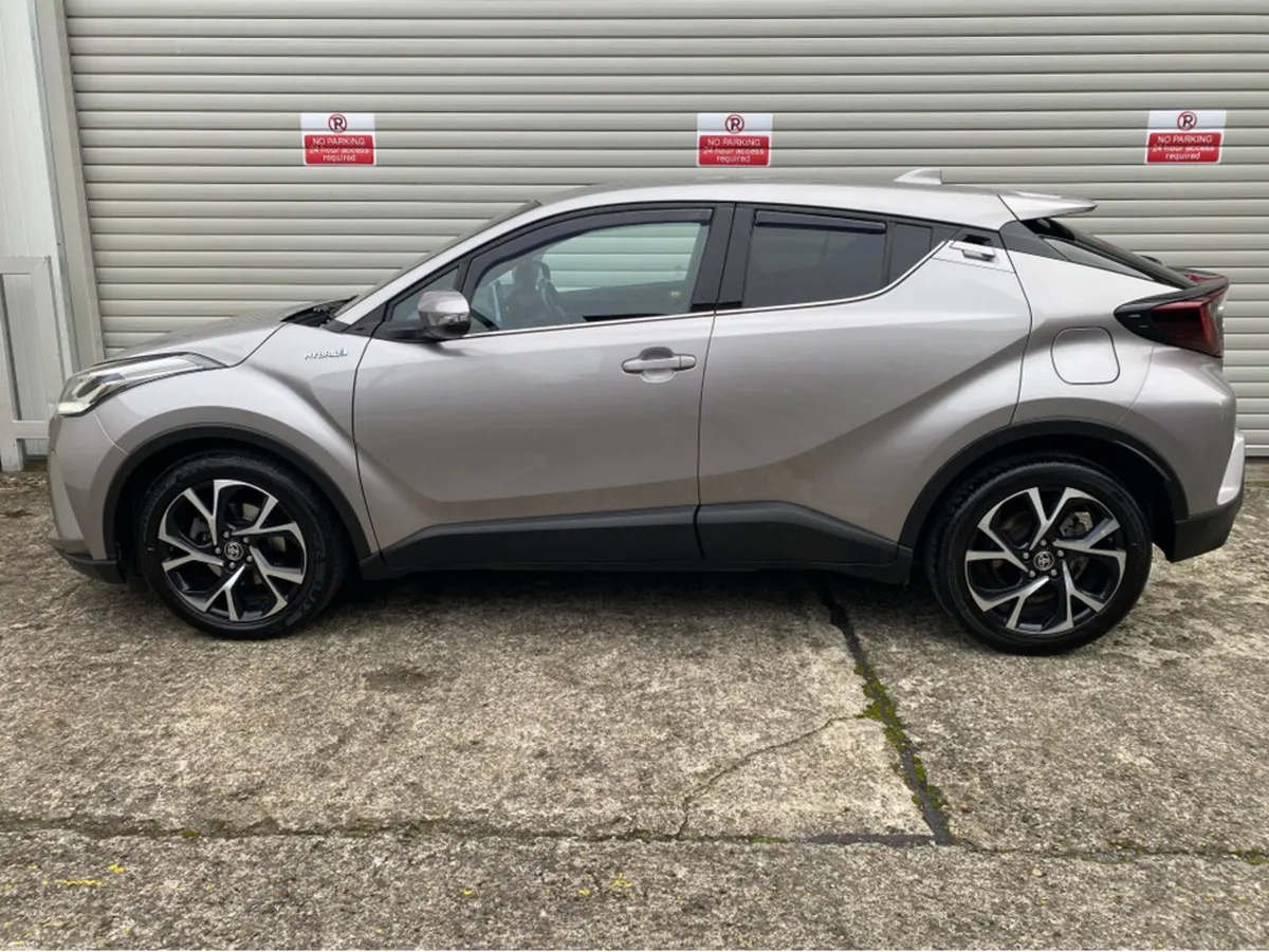 Image 3 of 25