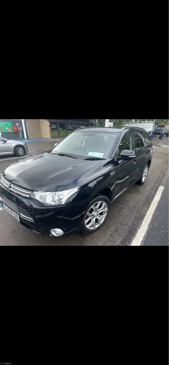 Image 2 of 20