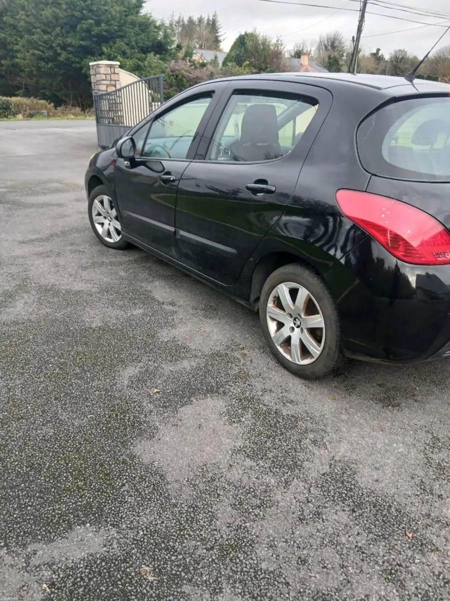 Image 3 of 6