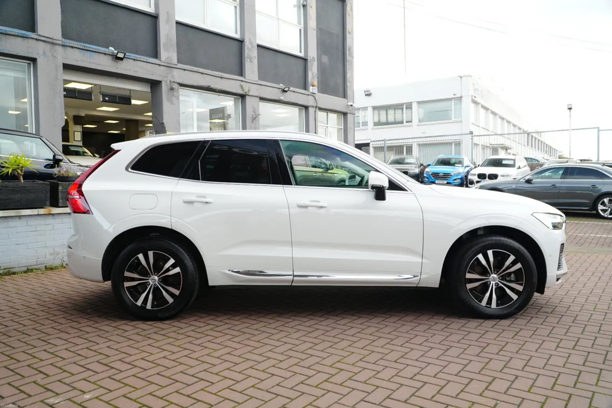 Image 3 of 24