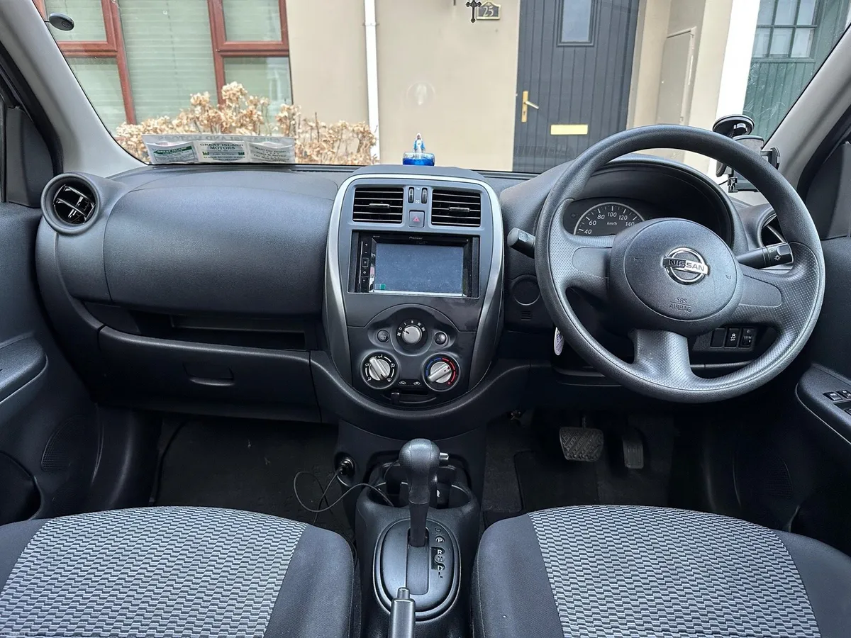 Image 4 of 6