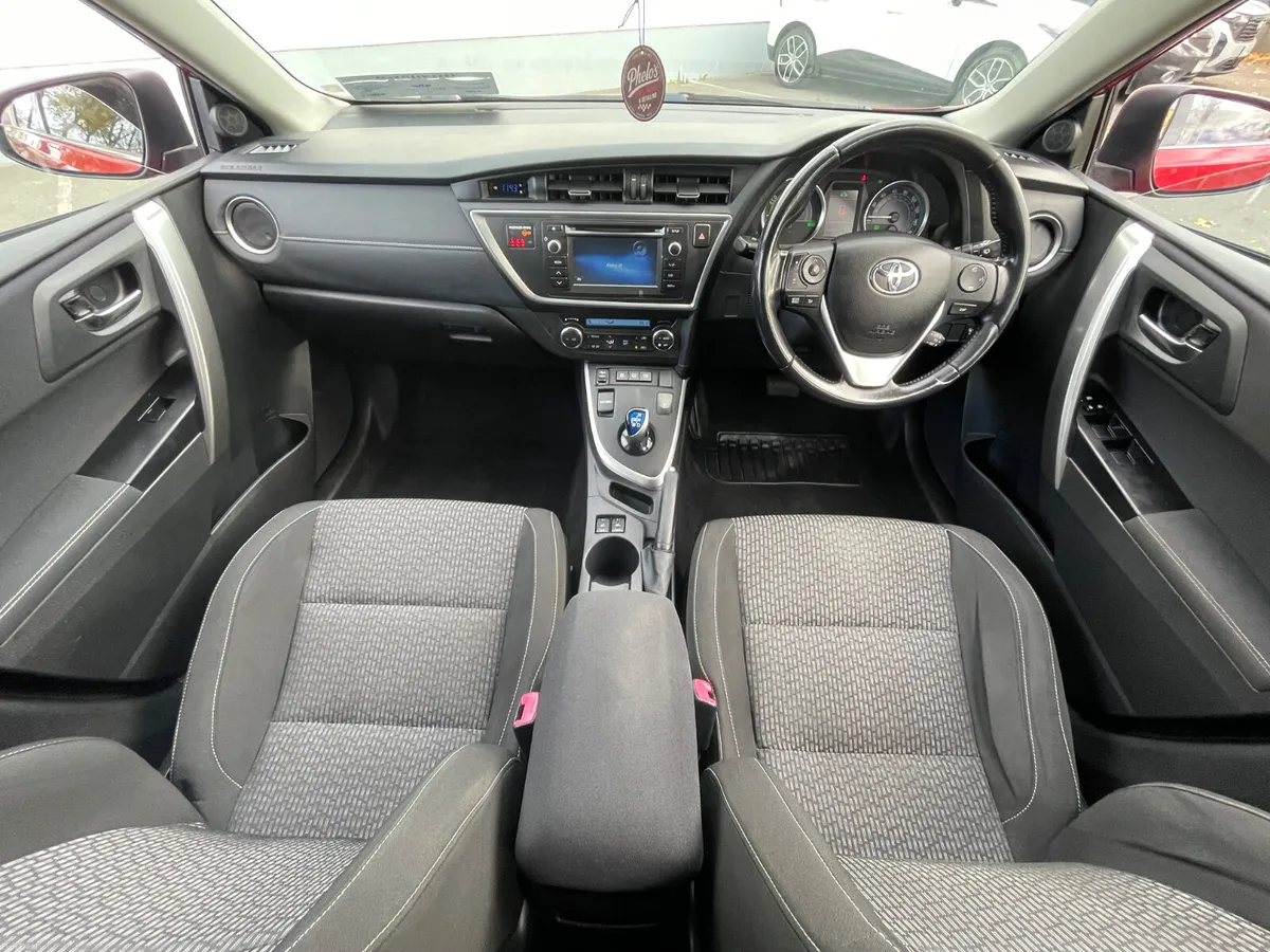 Image 3 of 20