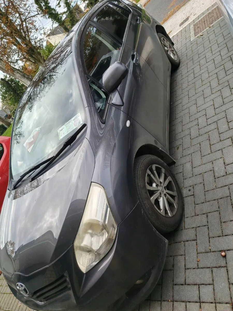 Image 2 of 6
