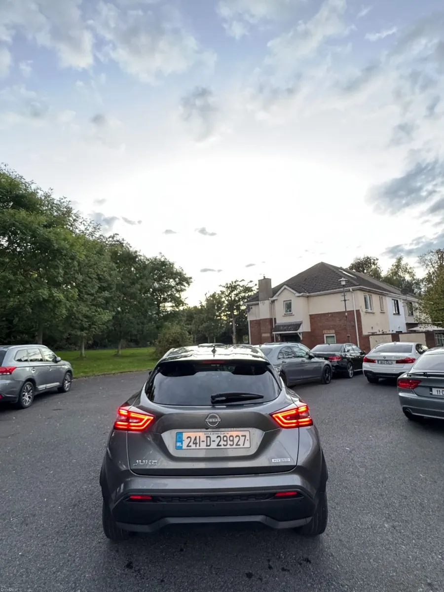 Image 2 of 6