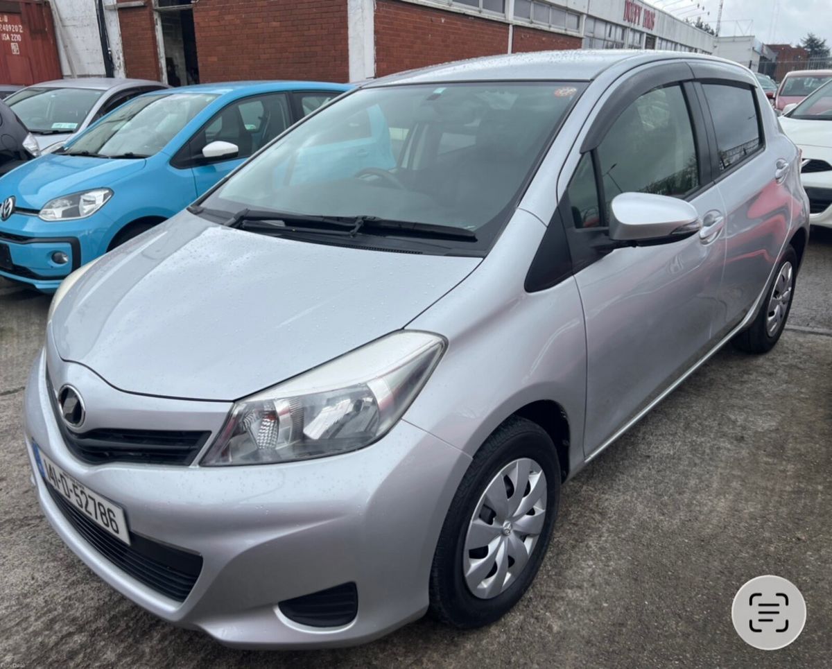 2014 Toyota Vitz Terra, 1 of 18