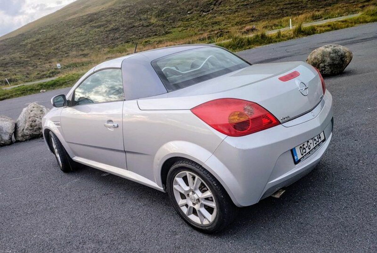 2005 Opel Tigra