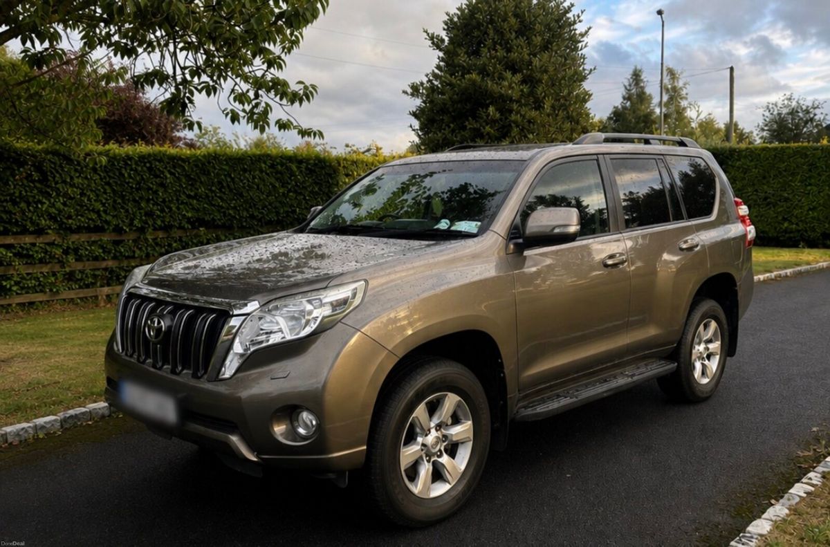 2016 Toyota Land Cruiser