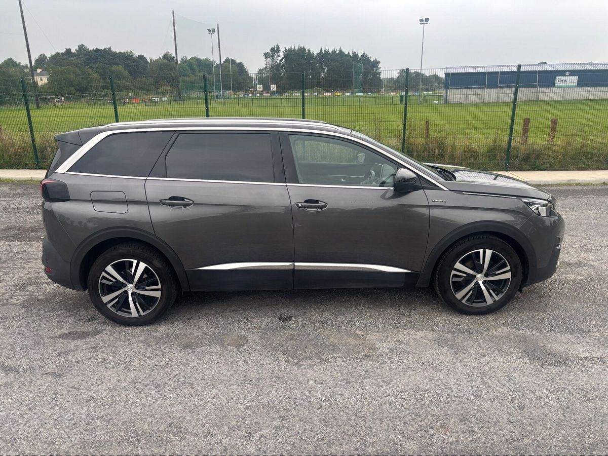 2020 Peugeot 5008